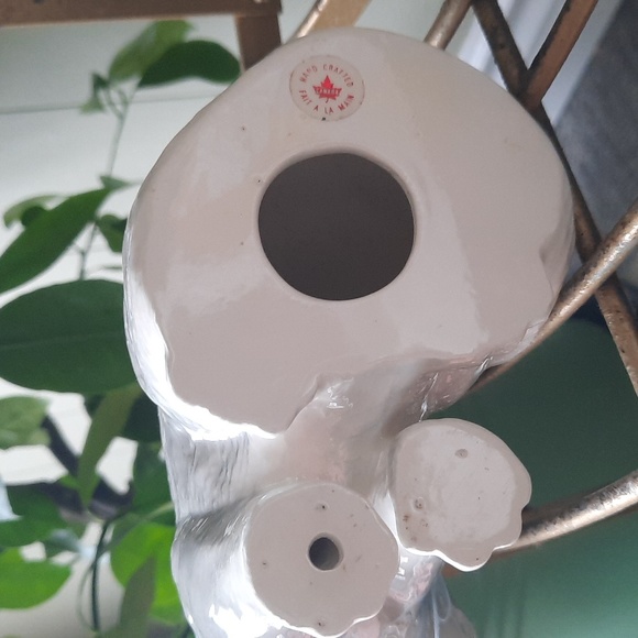 Vintage High Gloss Ceramic Gray and White Cat Figurine with blue & pink ribbon - Picture 7 of 9